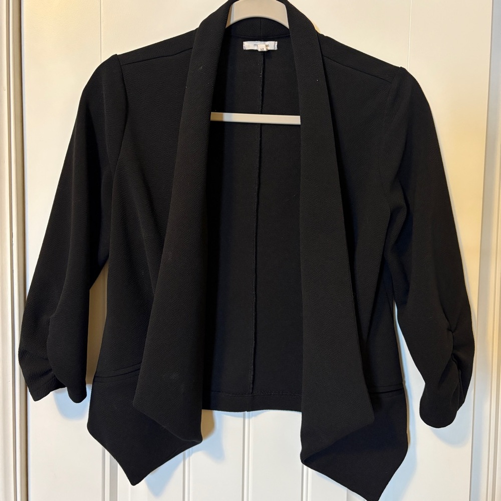 Chic Black Open Front Blazer
